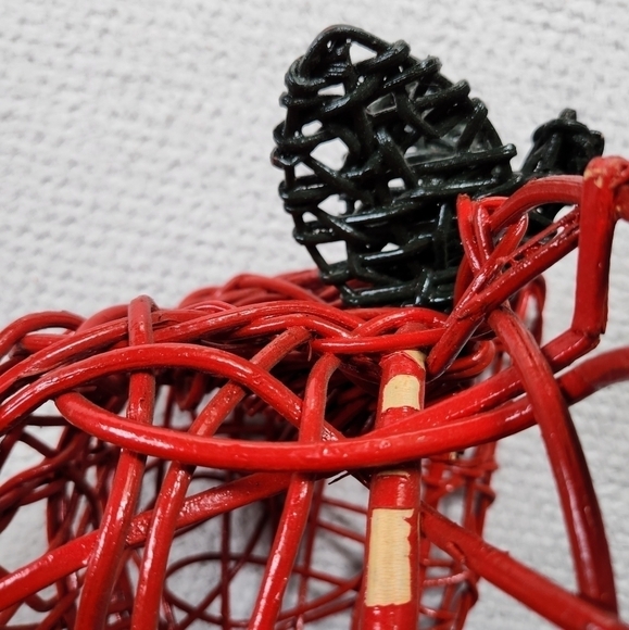 Vintage Large Red Apple Shaped Wicker Basket - Picture 5 of 10